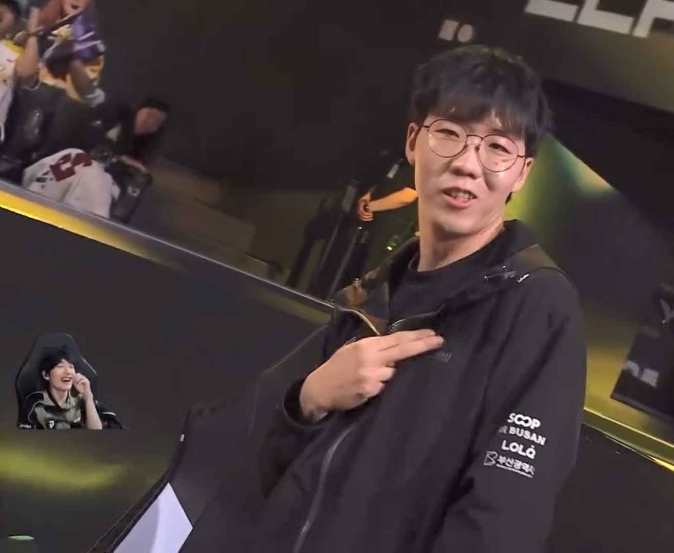 taeyoon-lmht-4-1779029458123-17790294585501551428643 Sự thật đằng sau màn ăn mừng bùng nổ làng LMHT của Xạ Thủ Taeyoon- Ảnh 3.